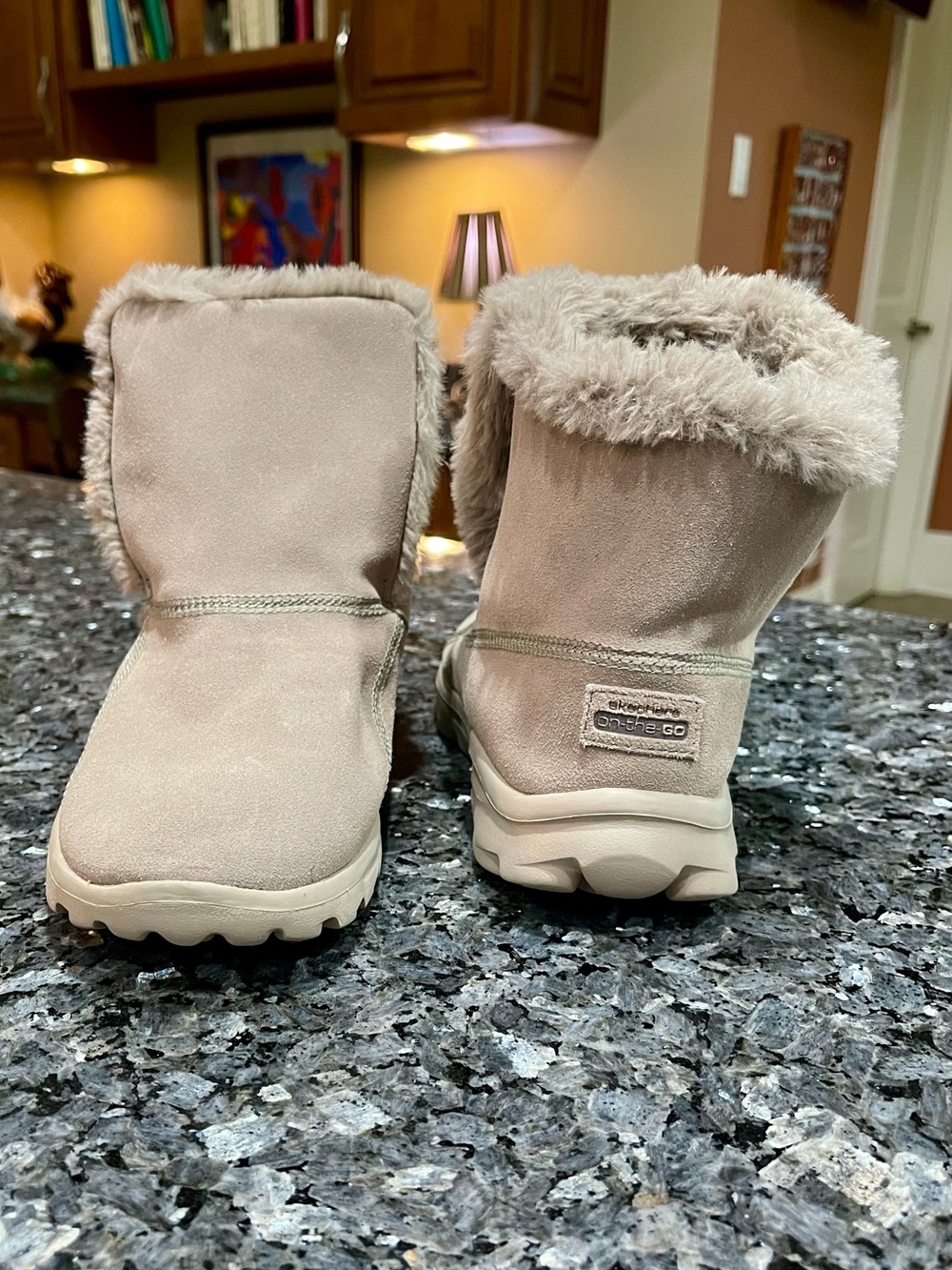 Skechers Suede Light Taupe Winter Slip-On Boots Faux Fur Lining 9.5